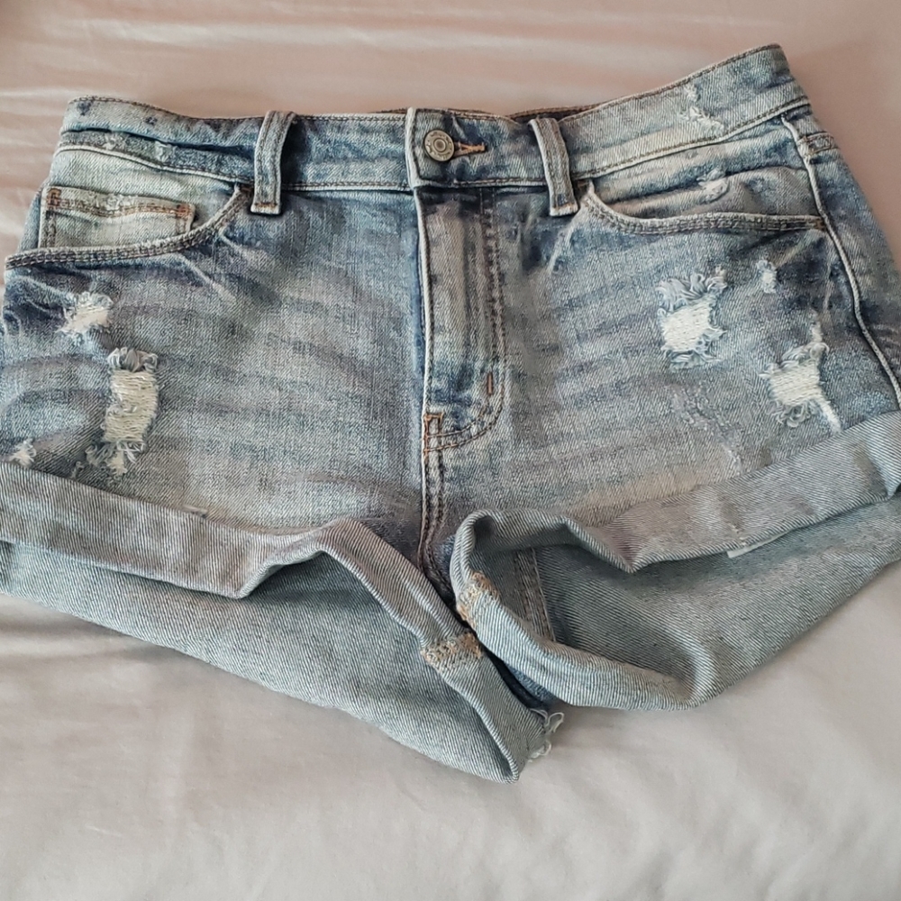 Willow and Root high rise shorts